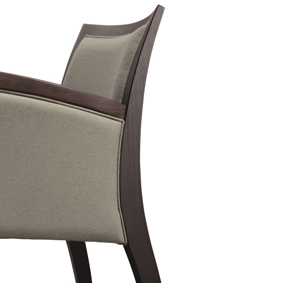 BR-1000-1 Blaze Arm Chair