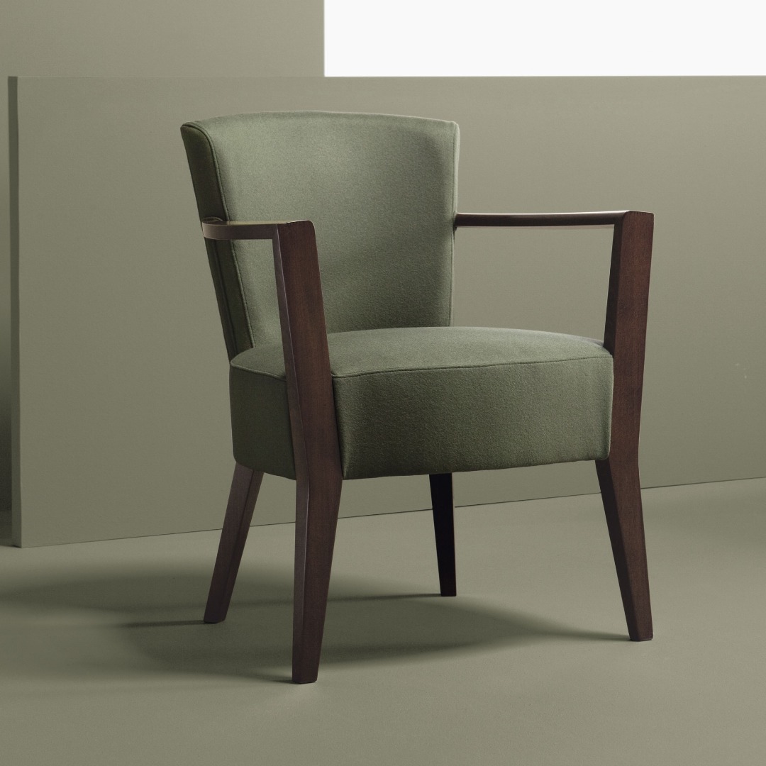 BR-1026-1 Caraluna Arm Chair